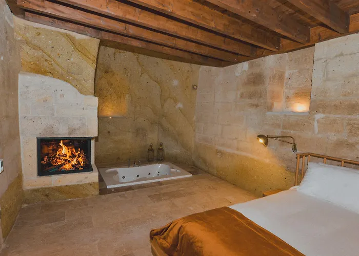 Evanthia Cave Suites
