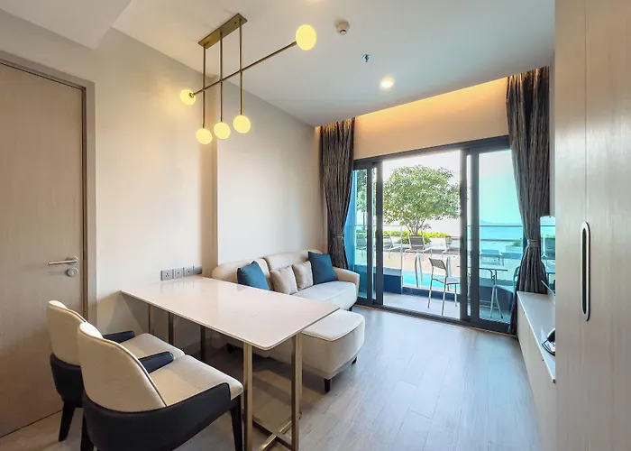S Sriracha Hotel & Residence