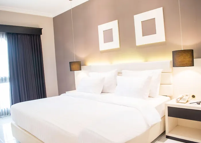 Luminor Hotel Jember By Wh