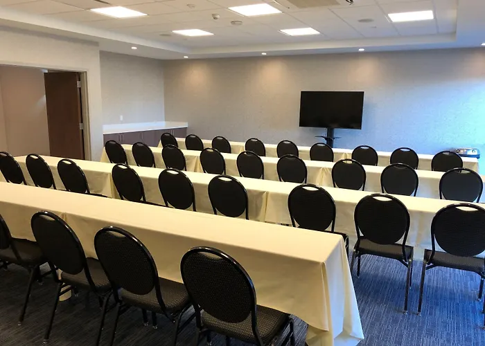 Holiday Inn Express & Suites - Springfield North By Ihg