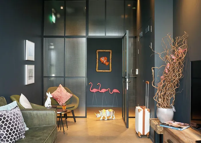 Moxy Edinburgh Airport