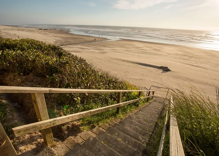 Pelican Shores Inn