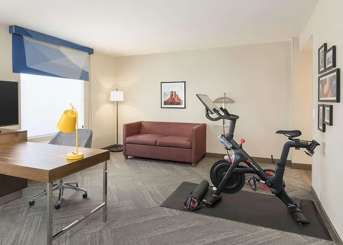 Hampton Inn & Suites Phoenix Downtown
