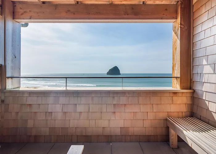 Headlands Coastal Lodge & Spa