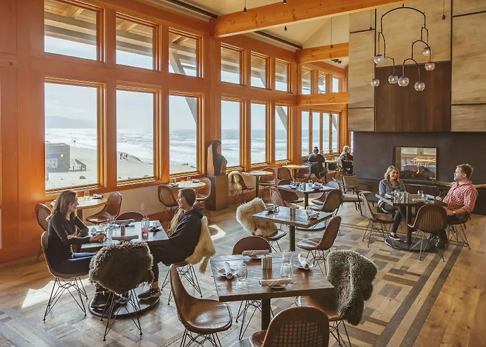 Headlands Coastal Lodge & Spa