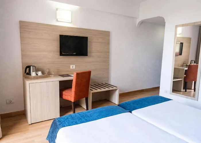Hotel Adonis Plaza
