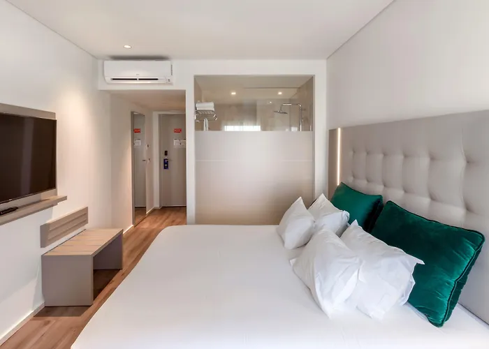 Oporto Airport & Business Hotel
