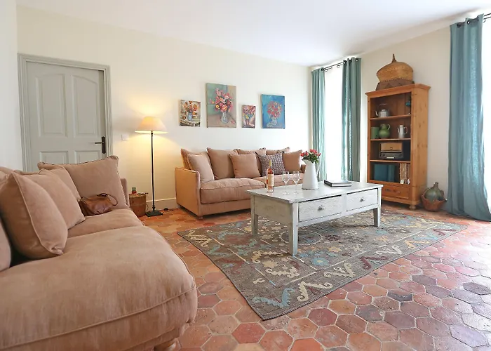 Chateau Saint Roux Le Luc-Le Cannet Des Maures