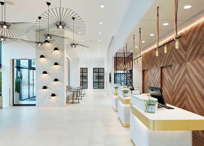 Courtyard By Marriott Luton Airport