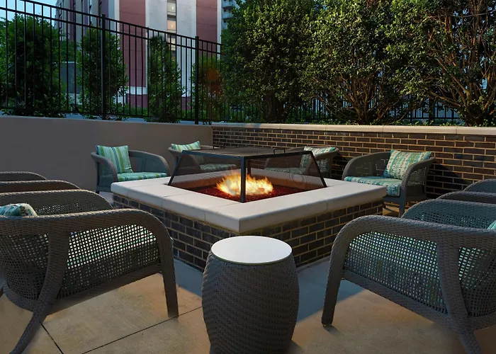 Hampton Inn & Suites Atlanta Buckhead Place