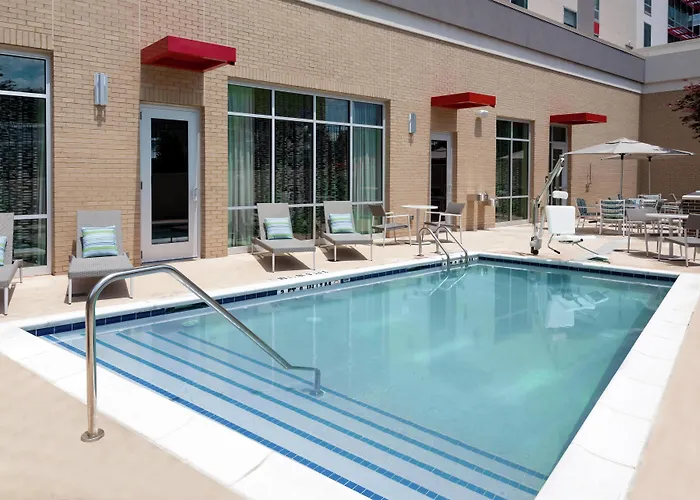 Hampton Inn & Suites Atlanta Buckhead Place