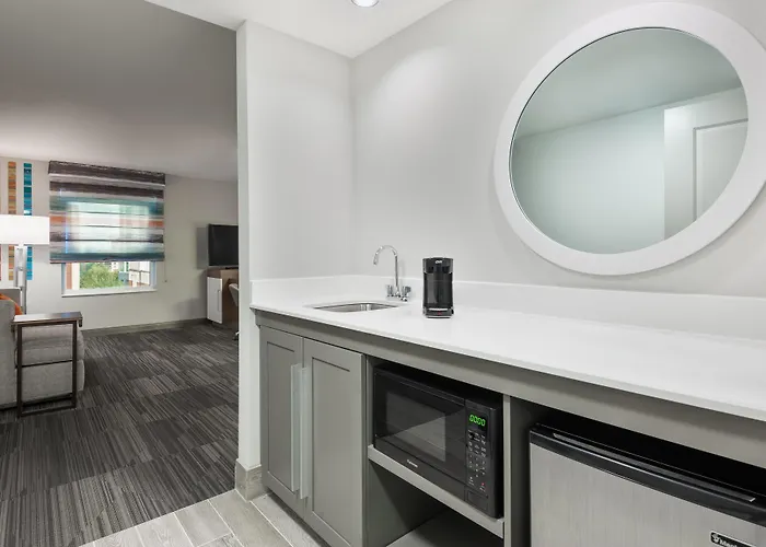 Hampton Inn & Suites Atlanta Buckhead Place