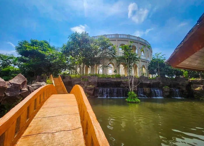 Chevilly Resort & Camp
