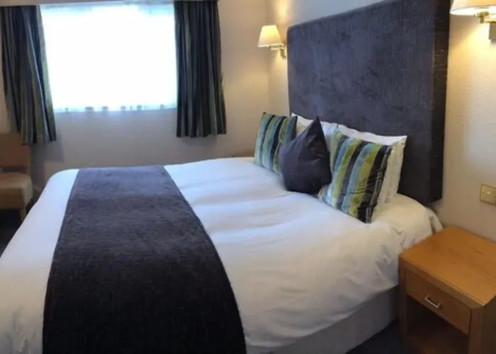 Falcon Hotel