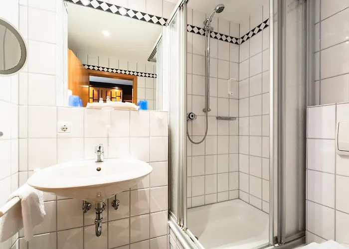 Hotel Ruegenschmiede Vis A Vis Hiddensee