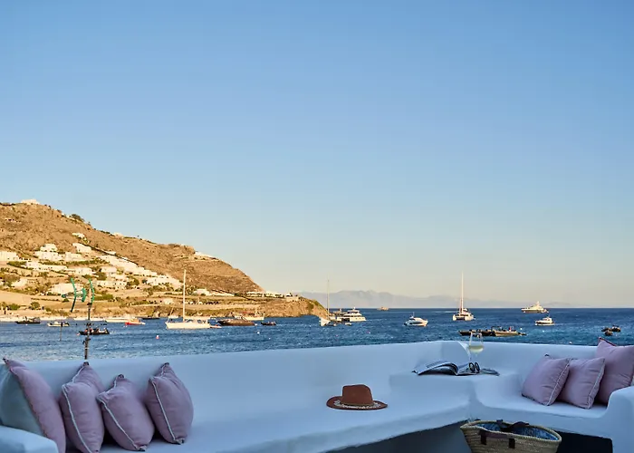 Adorno Beach Hotel And Suites