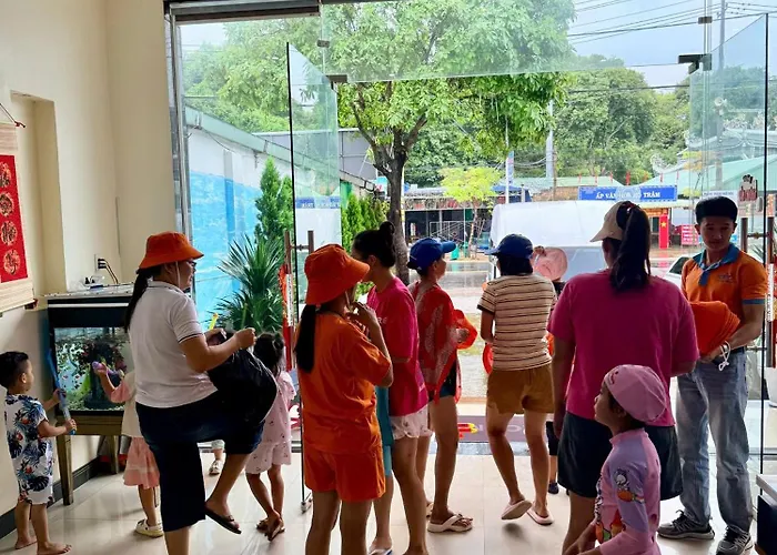 Quang Vinh Ho Tram