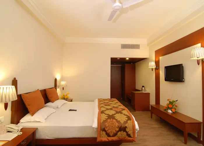 Chanakya Bnr Hotel