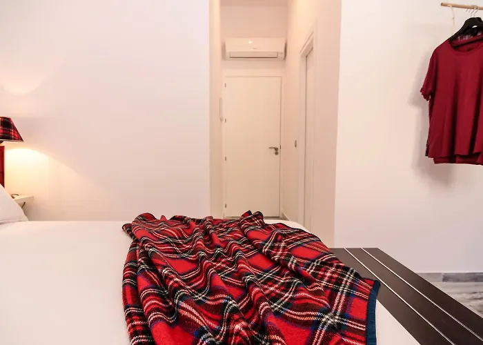 8 Rooms Tarifa