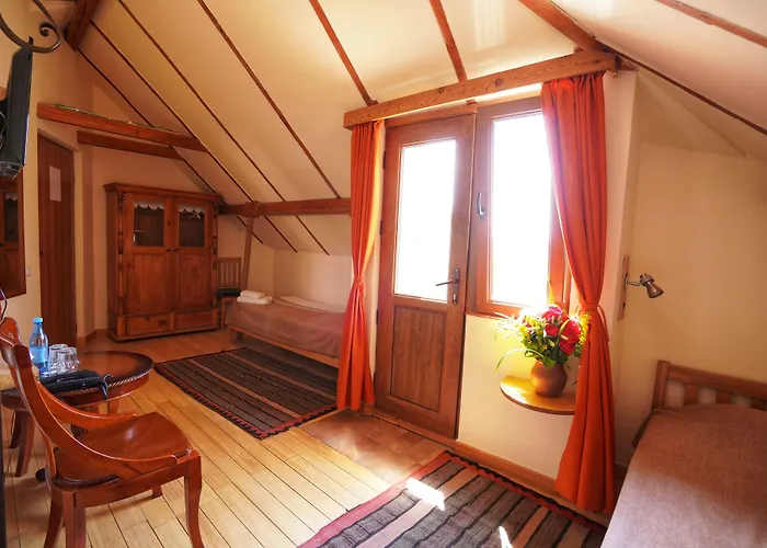 Hotel Mirhav