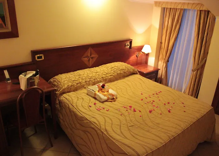 Lion'S Hotel