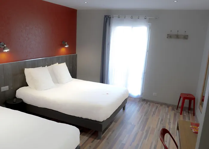 Logis Hotel Yseria - Historical Center
