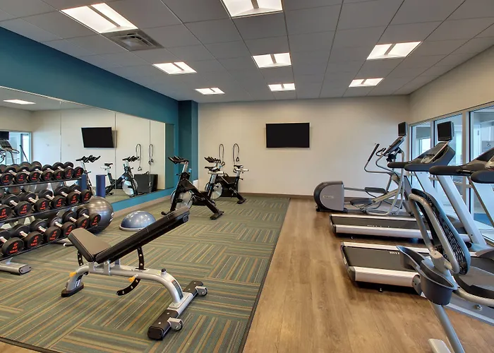 Holiday Inn Express & Suites Findlay North By Ihg