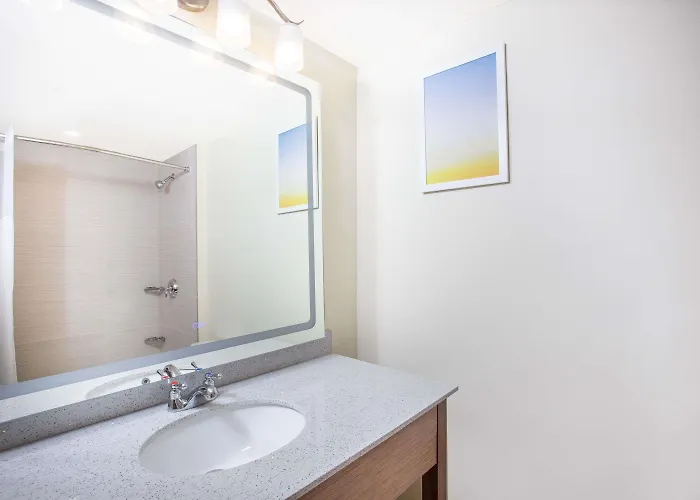 Days Inn & Suites By Wyndham Kearney Ne