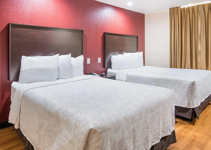 Red Roof Inn Plus+ Fort Worth - Burleson