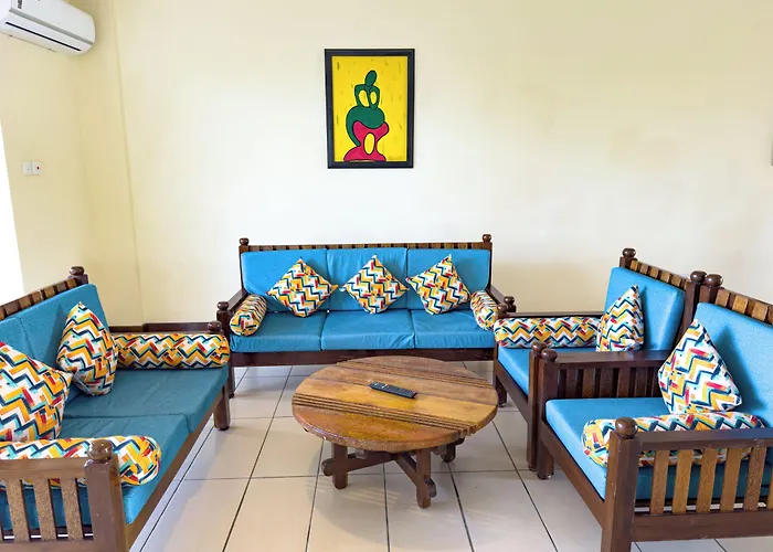 Cityblue Creekside Hotel & Suites