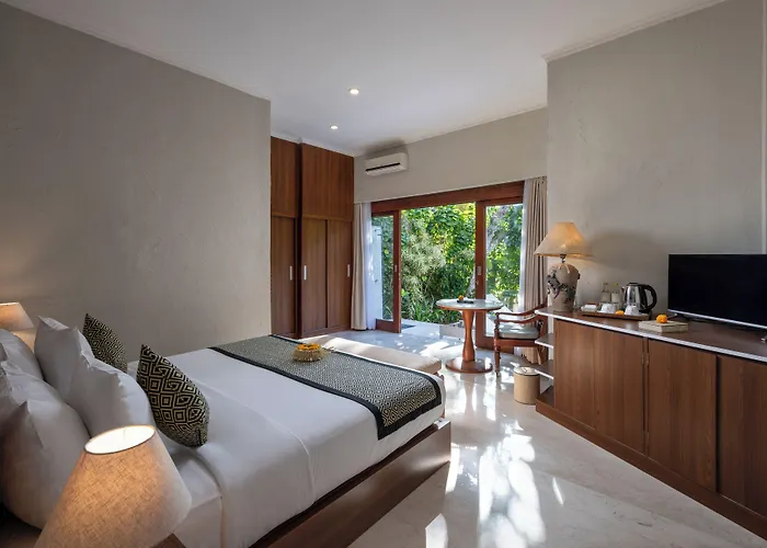 Tapa Tepi Kali Canggu