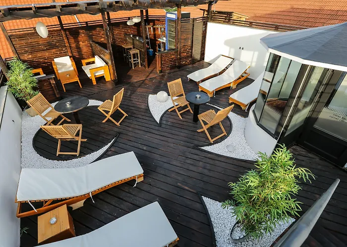 Garni Hotel Zen free parking