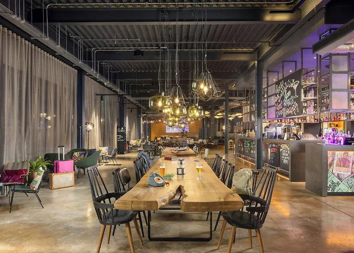 Moxy London Heathrow Airport