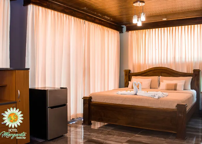 Hotel Margarita And Tour Operator Drake Bay