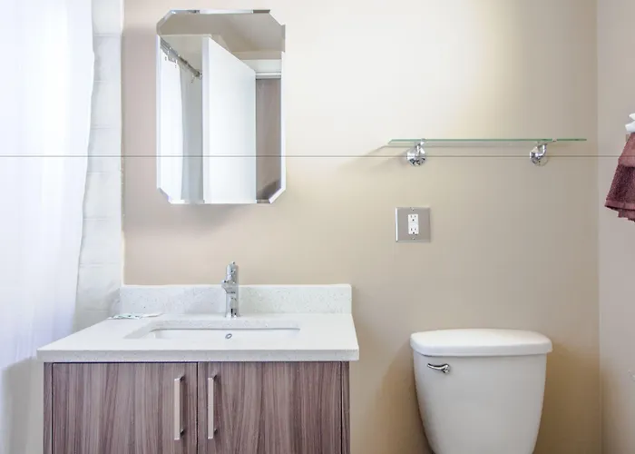 Okanagan Royal Park Inn By Elevate Rooms