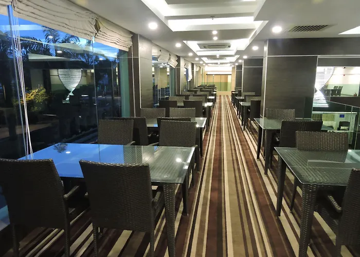 Royale Signature Hotel