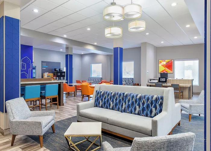 Holiday Inn Express & Suites Memphis Arpt Elvis Presley Blv By Ihg