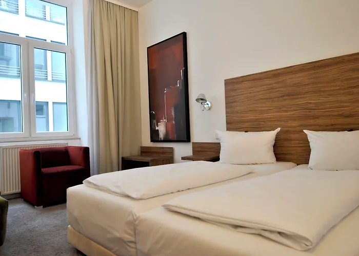 Hotel Cristall - Frankfurt City