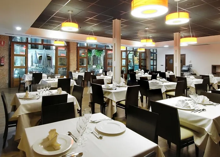 Hotel Cienbalcones