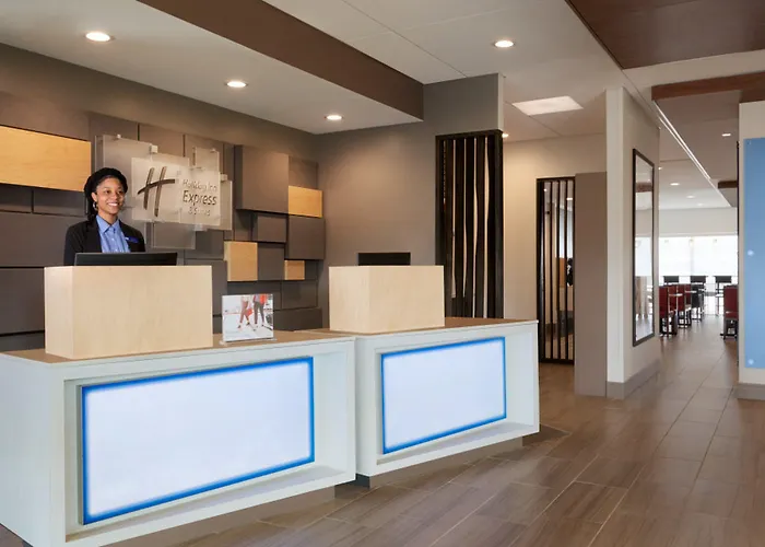 Holiday Inn Express & Suites - Cincinnati Ne - Red Bank Road By Ihg