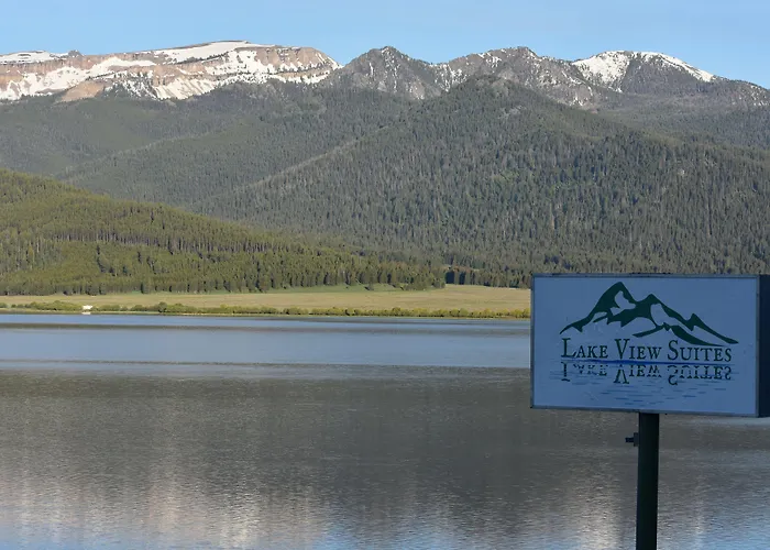 Lake View Suites
