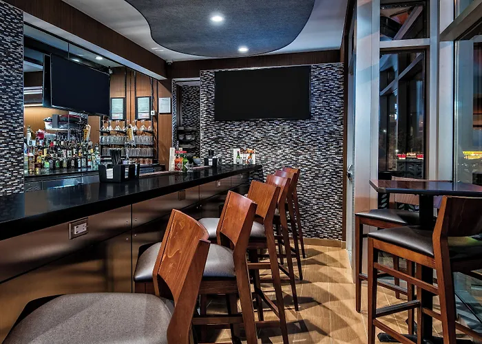 Fairfield Inn & Suites Van Canton Area