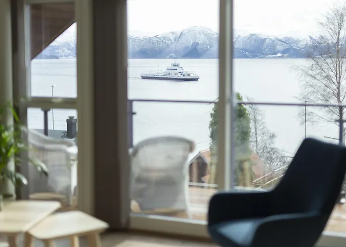 Lavik Fjord Hotel & Apartments