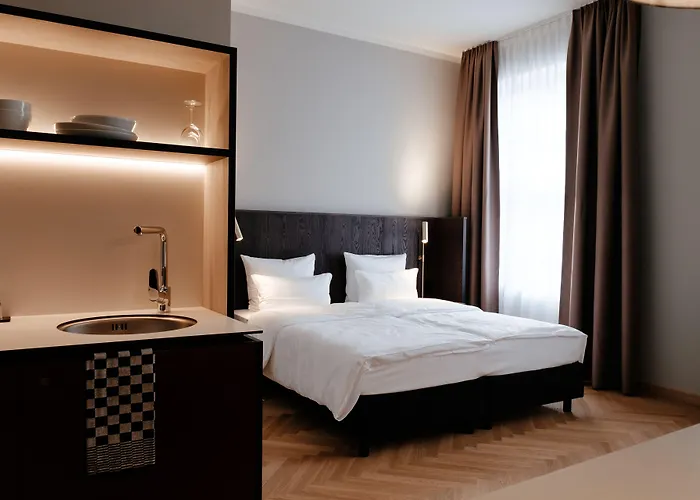 Melter Hotel & Apartments - A Neighborhood Hotel