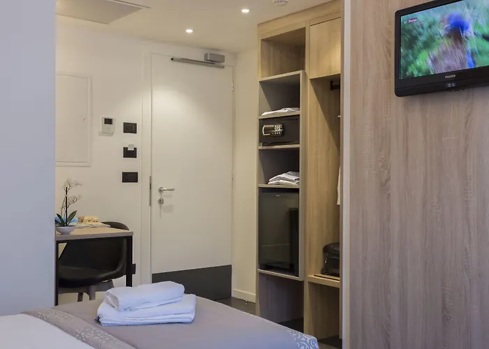 Tourist Hotel