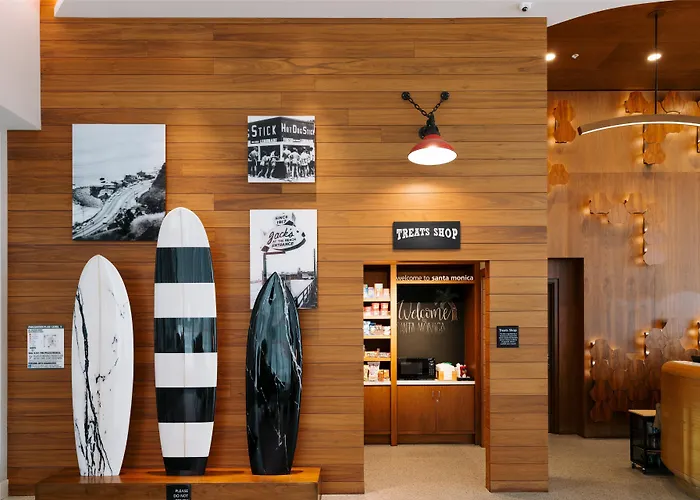 Hampton Inn&Suites Santa Monica