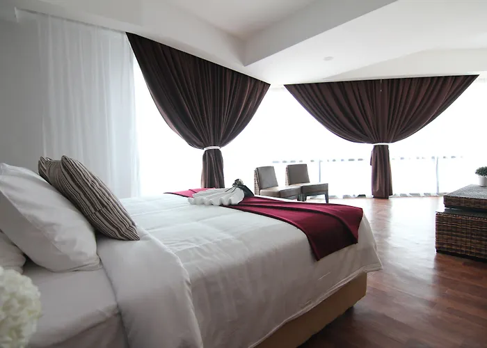 Nexus Regency Suites & Hotel