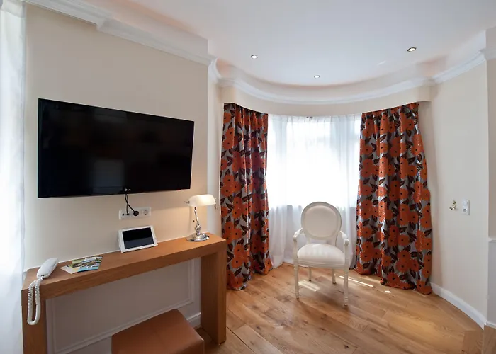 Hotel Weinberg-Schloesschen