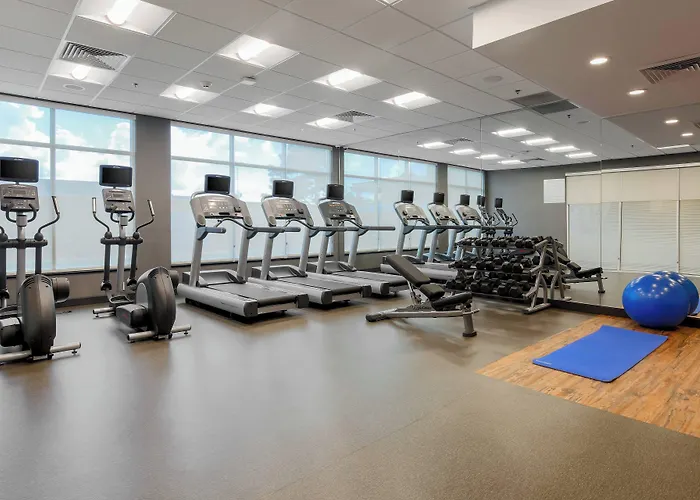 Fairfield Inn & Suites By Marriott Alexandria