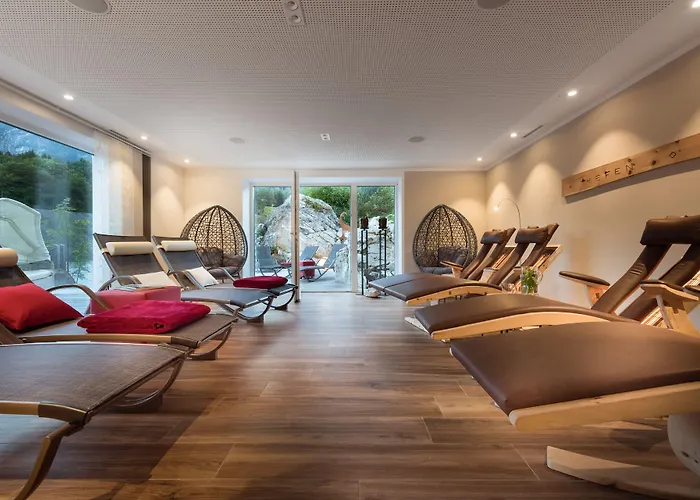 Bayern Resort Hotel - Adults Only - Mit Zugspitzblick - Eibsee-Naehe - Wellnessbereich - Naturpool Im Sommer